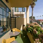 House With Cozy Garden Bbq And Free Parking