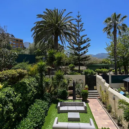 House With Cozy Garden Bbq And Free Parking Holiday home *
