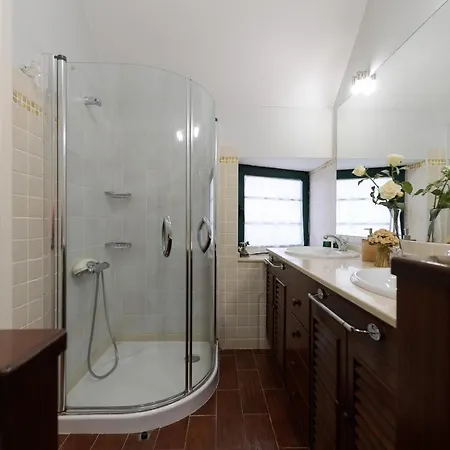 Holiday home House With Cozy Garden Bbq And Free Parking