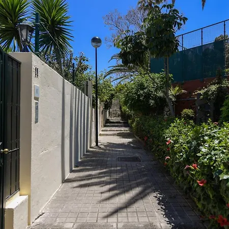 House With Cozy Garden Bbq And Free Parking Holiday home *