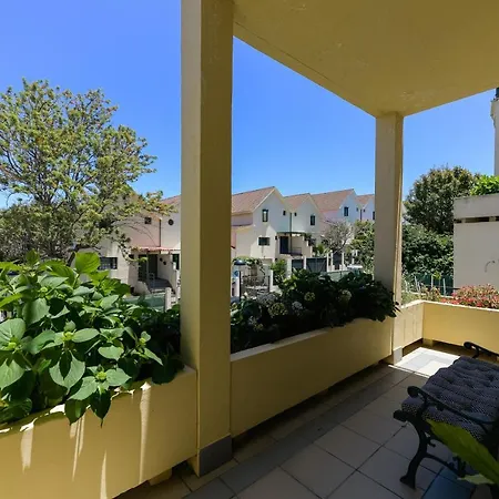 House With Cozy Garden Bbq And Free Parking