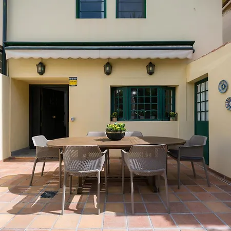 Ferienhaus House With Cozy Garden Bbq And Free Parking *
